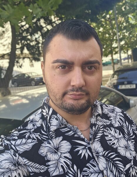 Buna, vreau relatie deschisa cu o femeie, sunt singur, astept sa vorbim,